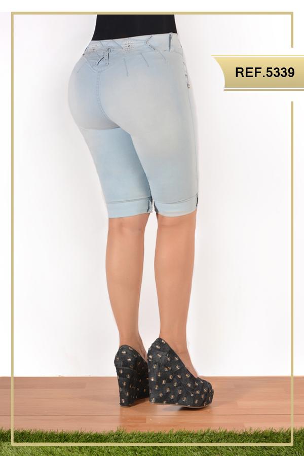 Ref. 001 -5339C Hermoso Jean tipo Capri Sin Bolsillos Levantacola - Ropa Colombiana