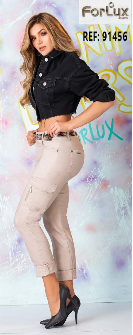 Ref. 052 -91456 pantalón Colombiano para Dama con bolsillo trasero, estilo cargo, botas cortas - Ropa Colombiana