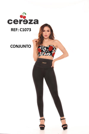 Ref. 004 -C1073 Conjunto Marca CEREZA Original Colombiano con Blusa Veraniega de Hombros descubiertos y pantalón Negro con Pretina Alta y decorado en el frente - Ropa Colombiana