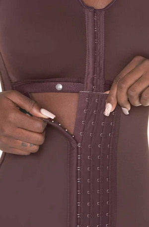 Ref. 019 -FQ102 Faja Corta con Brasier Levanta Cola Postquirúrgica - Ropa Colombiana